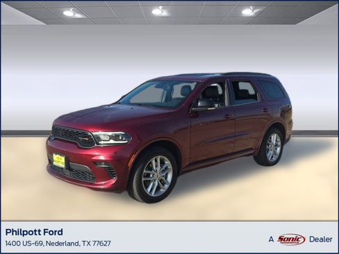 Used 2023 Dodge Durango GT image 1