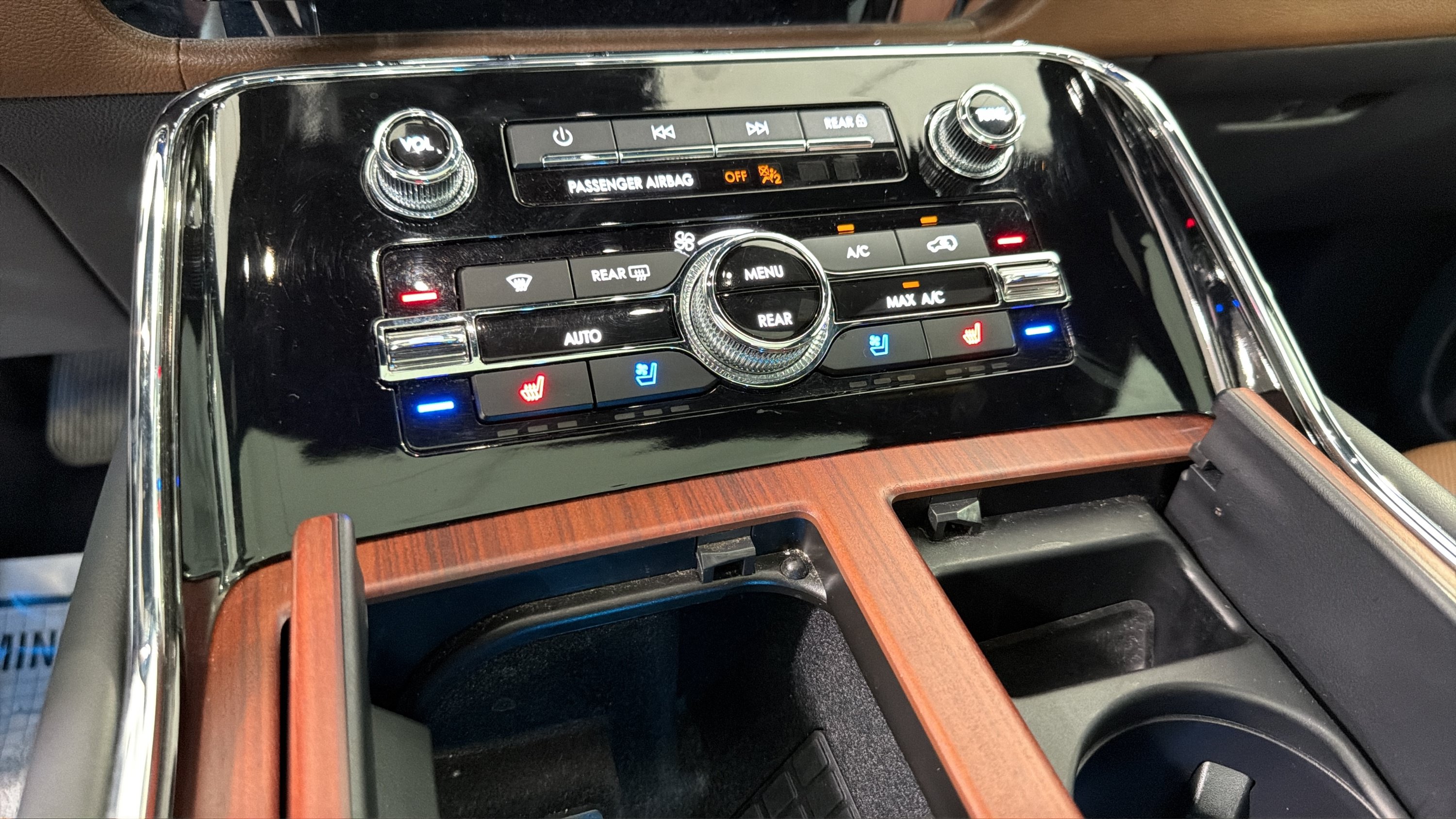 Used 2023 Lincoln Navigator Reserve AWD/4WD image 19