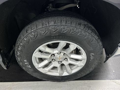 Certified 2024 Chevrolet Silverado 1500 LT AWD/4WD image 8