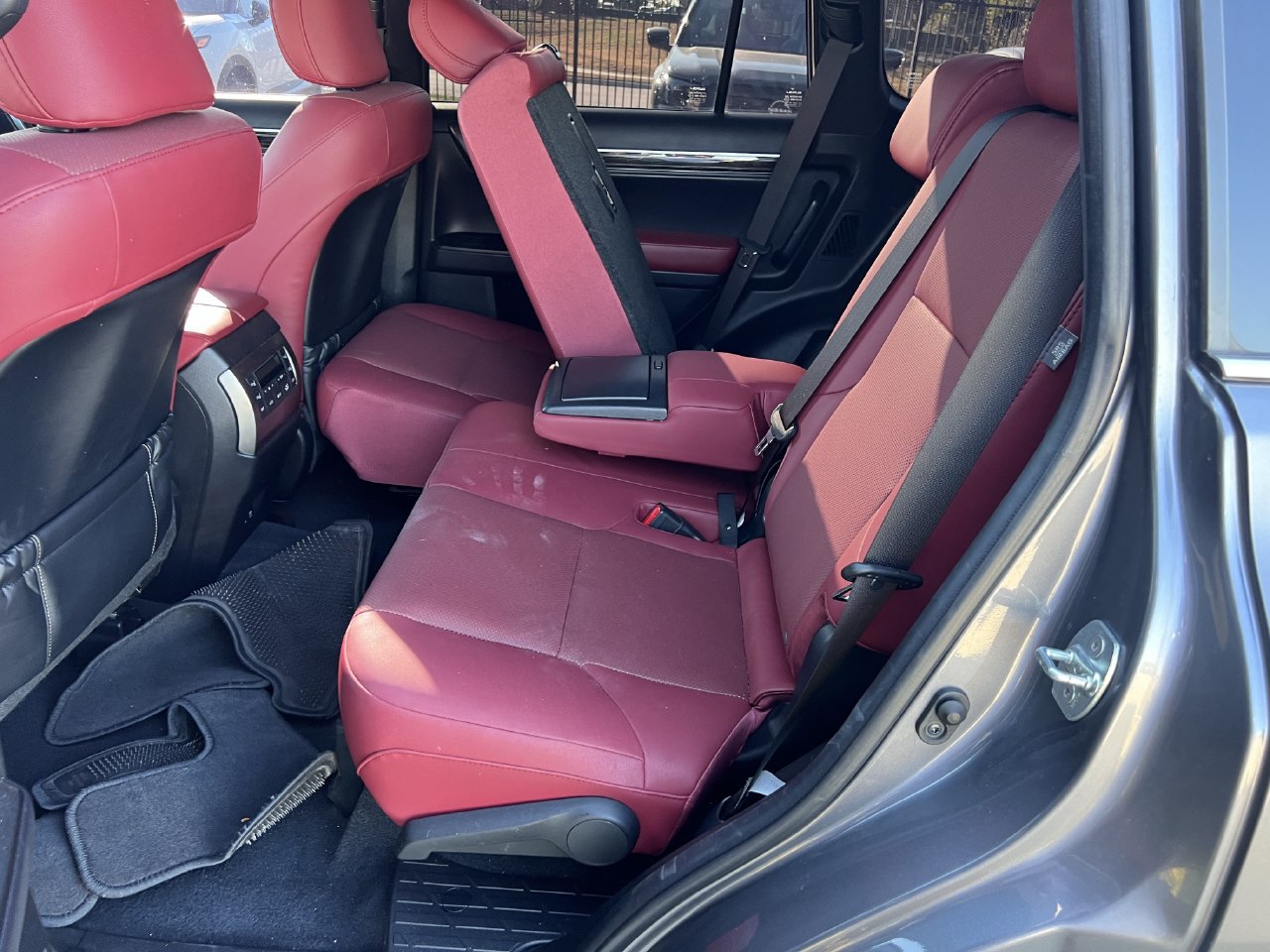 Used 2023 Lexus GX 460 Premium w/ Premium Package AWD/4WD image 10