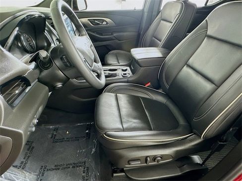 Used 2022 Chevrolet Traverse Premier w/ Redline Edition image 9