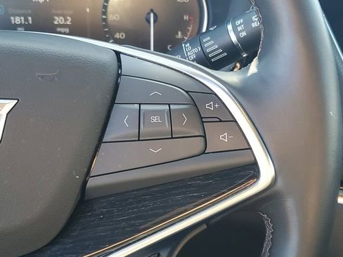 Used 2025 Cadillac XT5 Premium Luxury image 15