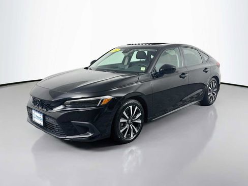 Used 2024 Honda Civic EX-L image 3