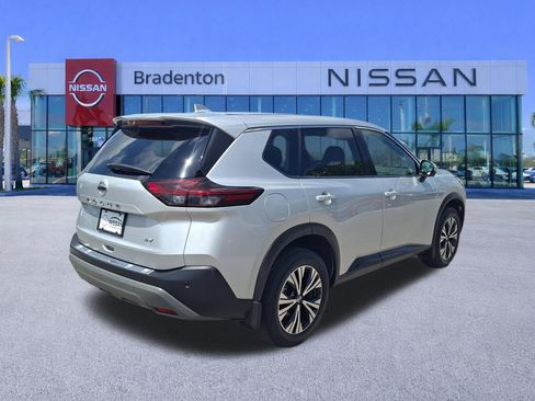 Certified 2021 Nissan Rogue SV FWD image 5