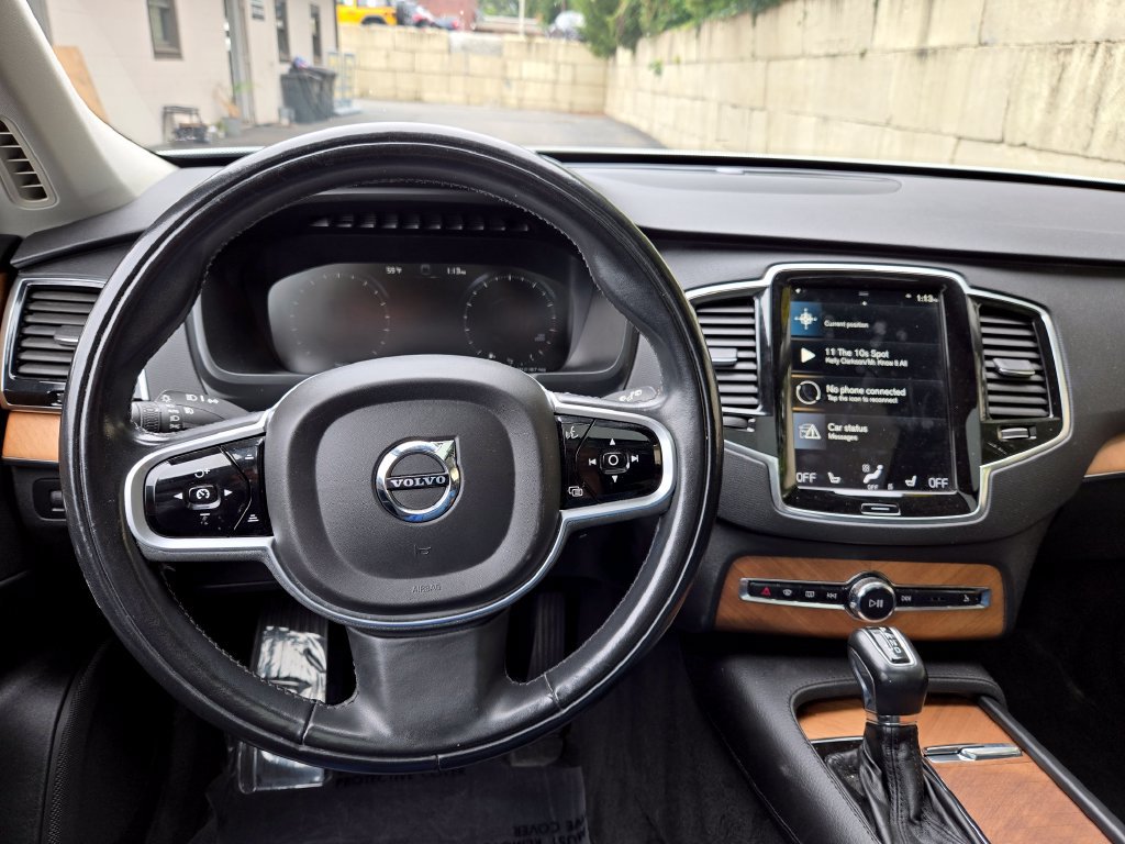Used 2021 Volvo XC90 T6 Momentum w/ Advanced Package AWD/4WD image 16