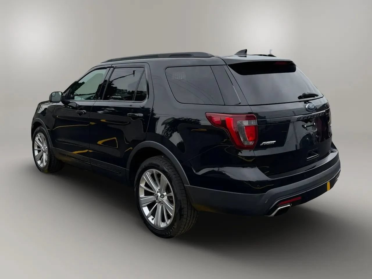 Used 2017 Ford Explorer Sport AWD/4WD image 6