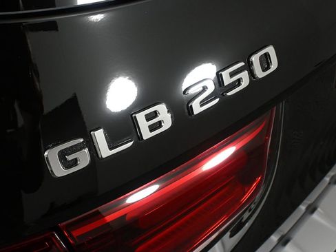 New 2026 Mercedes-Benz GLB 250 image 28