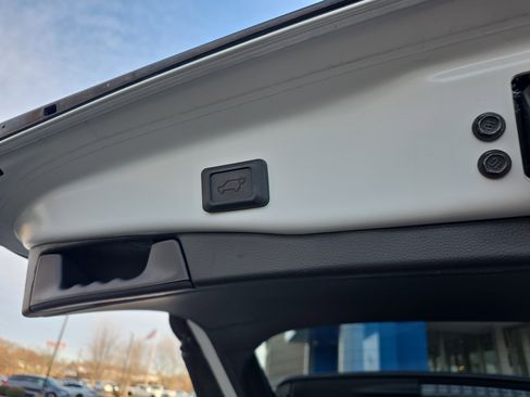 Used 2022 Toyota RAV4 XSE image 38