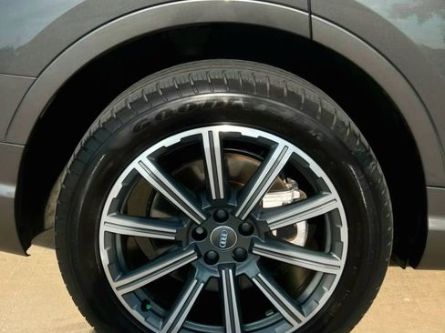 Used 2018 Audi Q7 3.0T Prestige AWD/4WD image 60