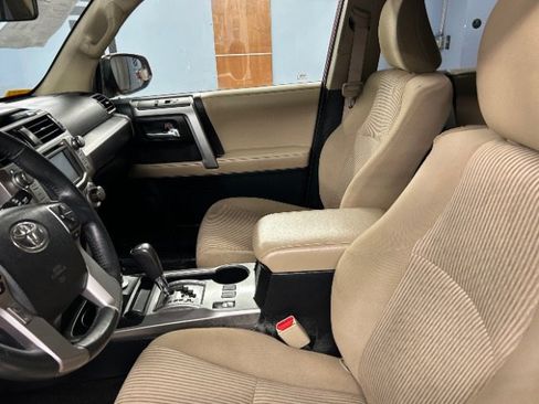 Used 2016 Toyota 4Runner SR5 image 9