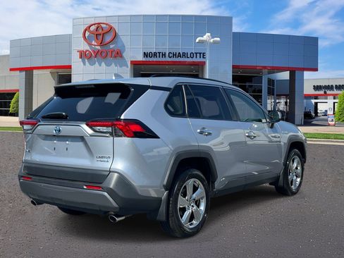 Used 2020 Toyota RAV4 Limited AWD/4WD image 6