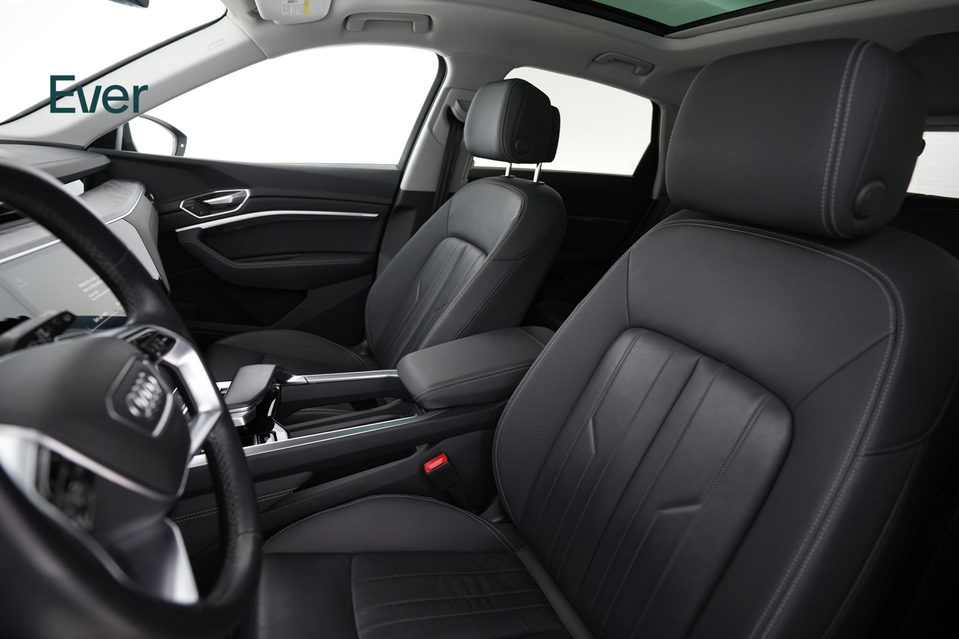 Used 2024 Audi Q8 e-tron Premium AWD/4WD image 4