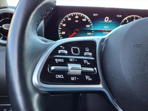 Used 2022 Mercedes-Benz GLA 250 4MATIC image 15