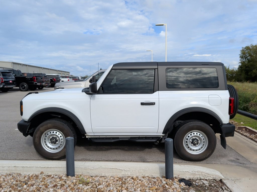 Used 2025 Ford Bronco 2-Door AWD/4WD image 8