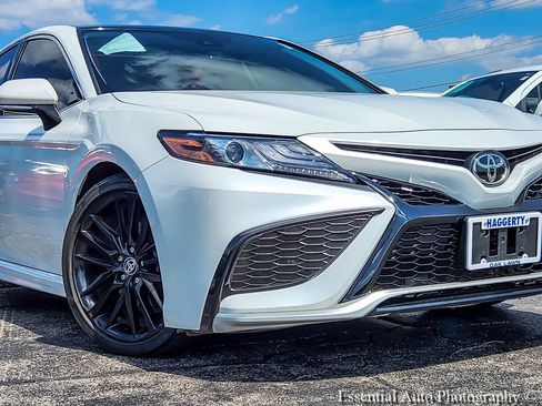 Used 2022 Toyota Camry XSE AWD/4WD image 2