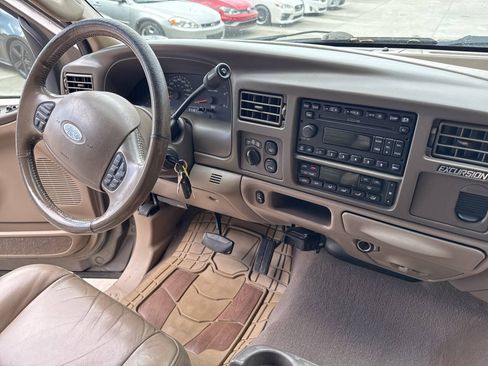 Used 2004 Ford Excursion Limited AWD/4WD image 23