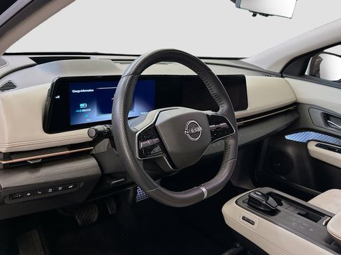 Used 2023 Nissan Ariya AWD image 18