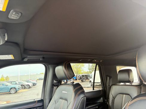 Used 2023 Ford Expedition Platinum AWD/4WD image 33