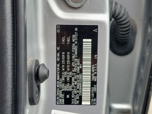Used 2023 Toyota Highlander LE FWD image 34