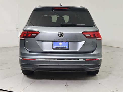 Certified 2022 Volkswagen Tiguan SE image 5