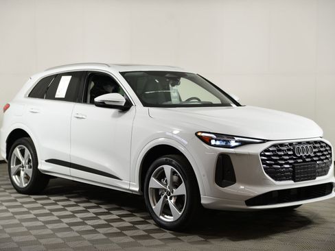 New 2025 Audi Q5 Premium Plus image 6