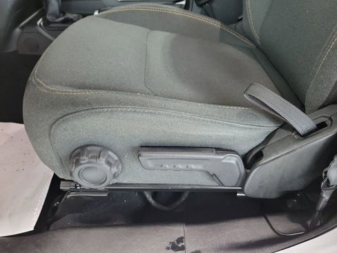 Used 2024 Jeep Wrangler Sport S image 33