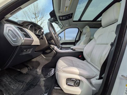 Used 2014 Land Rover Range Rover Sport HSE image 17