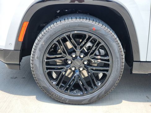 New 2026 Jeep Grand Wagoneer Limited AWD/4WD image 11
