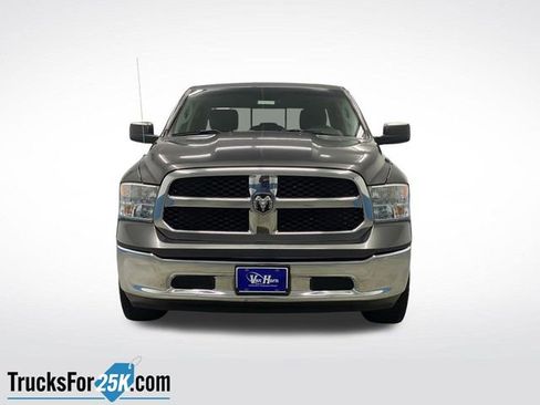 Used 2018 RAM 1500 Classic SLT image 9