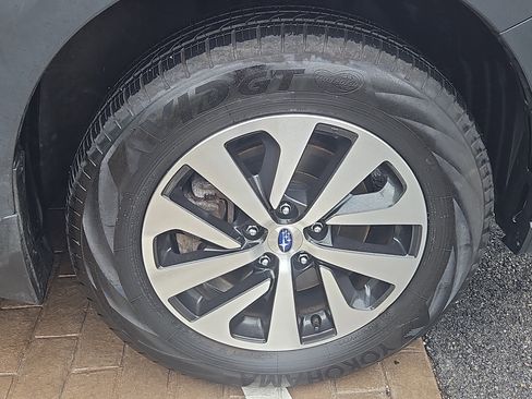 Used 2024 Subaru Outback Premium image 28