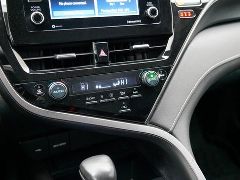 Used 2023 Toyota Camry SE image 29