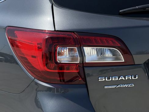 Used 2018 Subaru Outback 2.5i Premium AWD/4WD image 10