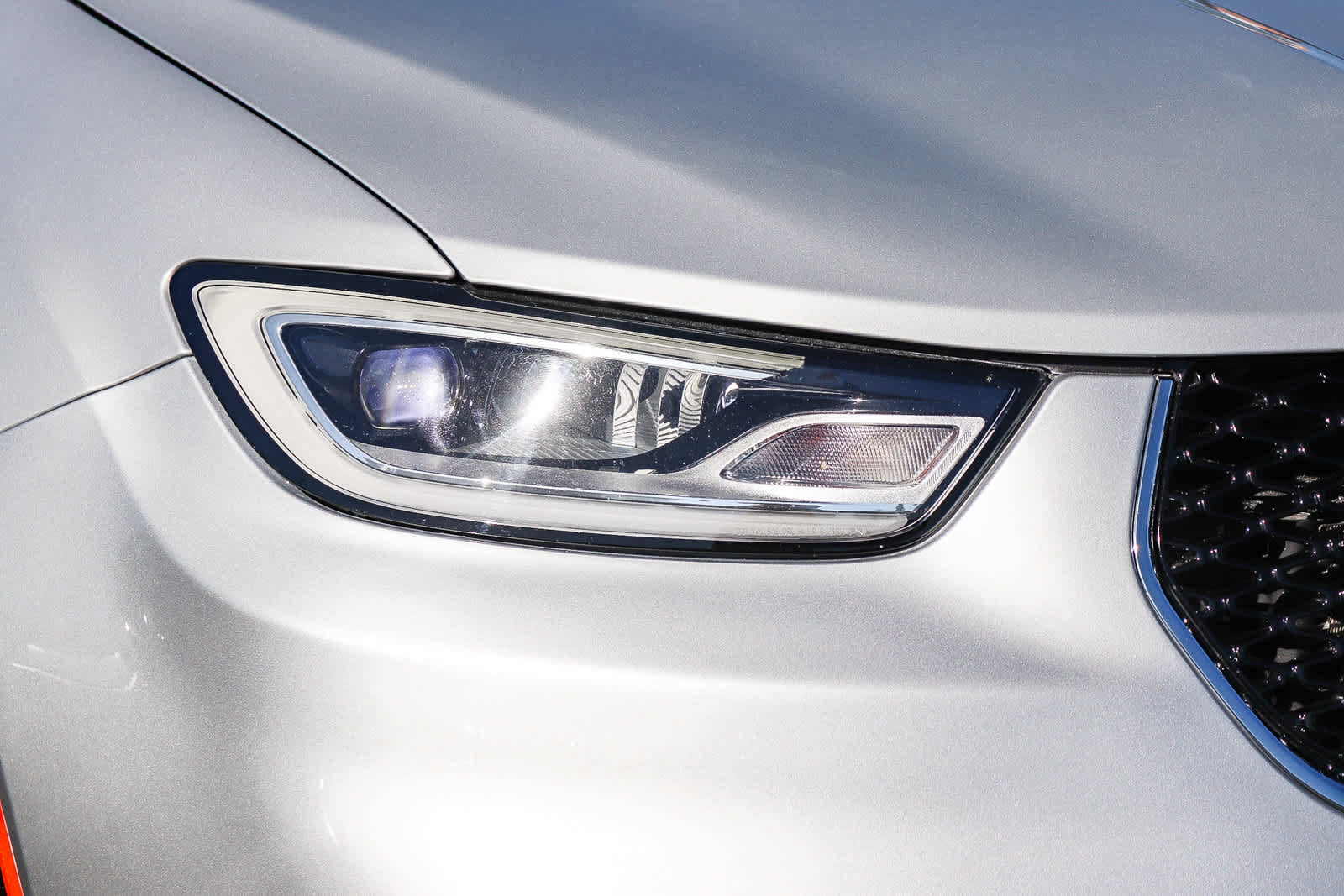 Used 2024 Chrysler Pacifica Touring-L FWD image 8