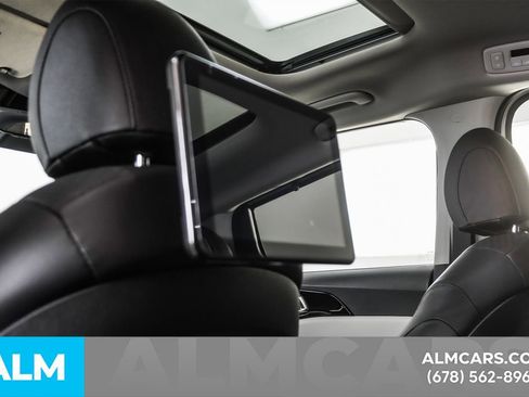 Used 2024 Kia Carnival SX Prestige image 55