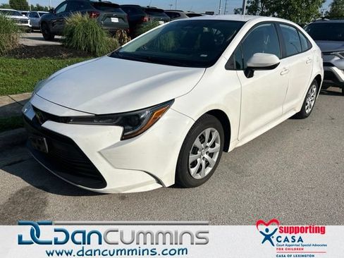 Used 2023 Toyota Corolla LE FWD image 1