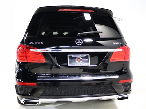 Used 2015 Mercedes-Benz GL 550 4MATIC image 32