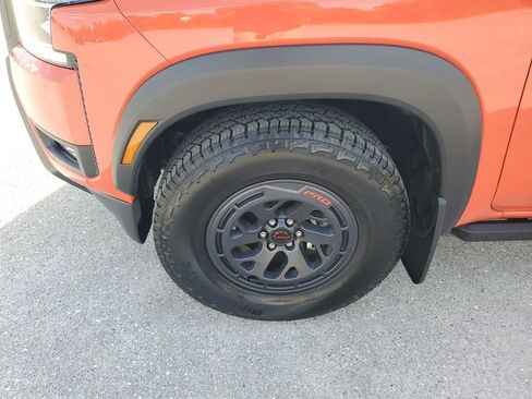 Used 2025 Nissan Frontier Pro-X w/ Pro Convenience Package image 18