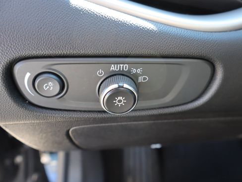 Used 2021 Chevrolet Malibu LS w/ LPO, Convenience Package 2 image 18