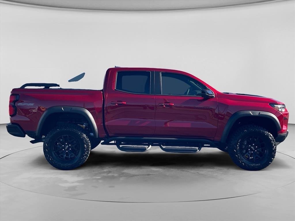 New 2026 Chevrolet Colorado ZR2 w/ Midnight Edition AWD/4WD image 8