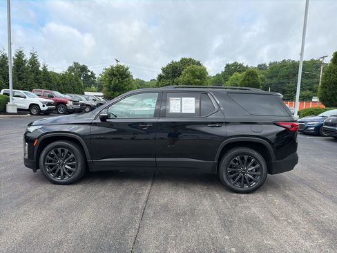 Used 2023 Chevrolet Traverse RS w/ LPO, Floor Liner Package AWD/4WD image 2