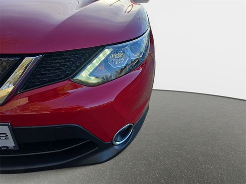 Used 2018 Nissan Rogue Sport SL w/ SL Premium Package image 30