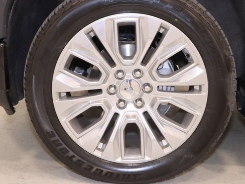 Used 2022 GMC Sierra 1500 Denali w/ Denali Reserve Package image 40