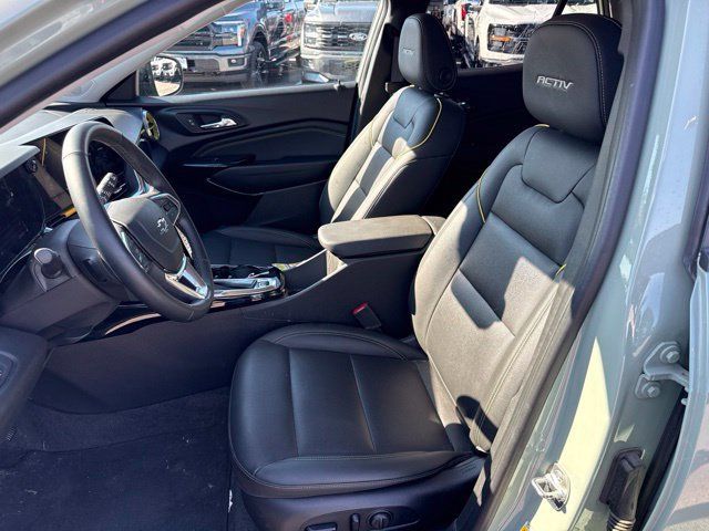Used 2025 Chevrolet Trax ACTIV w/ Sunroof Package FWD image 10