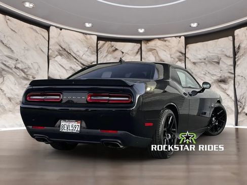Used 2015 Dodge Challenger R/T Scat Pack w/ Driver Convenience Group RWD image 2