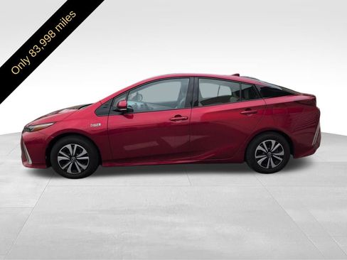 Used 2017 Toyota Prius Prime Premium image 2