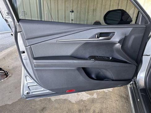 Used 2025 Toyota Camry SE w/ Multimedia Upgrade Package image 11