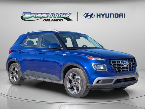 Certified 2024 Hyundai Venue SEL FWD image 1