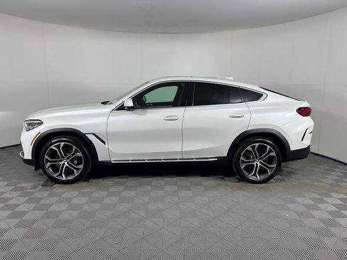Used 2020 BMW X6 sDrive40i w/ Premium Package image 2
