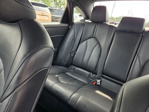 Used 2021 Toyota Avalon XLE FWD image 12
