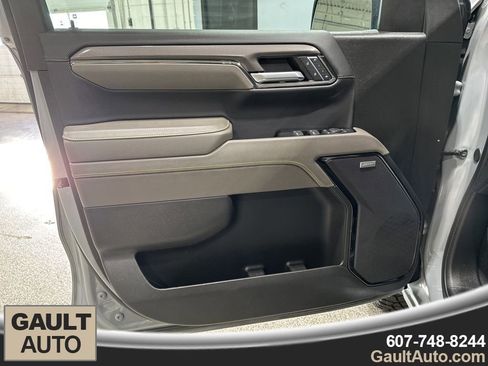 Used 2024 Chevrolet Silverado 1500 ZR2 image 12